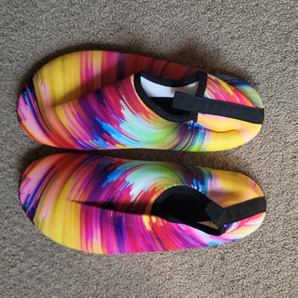 NWT Watershoes